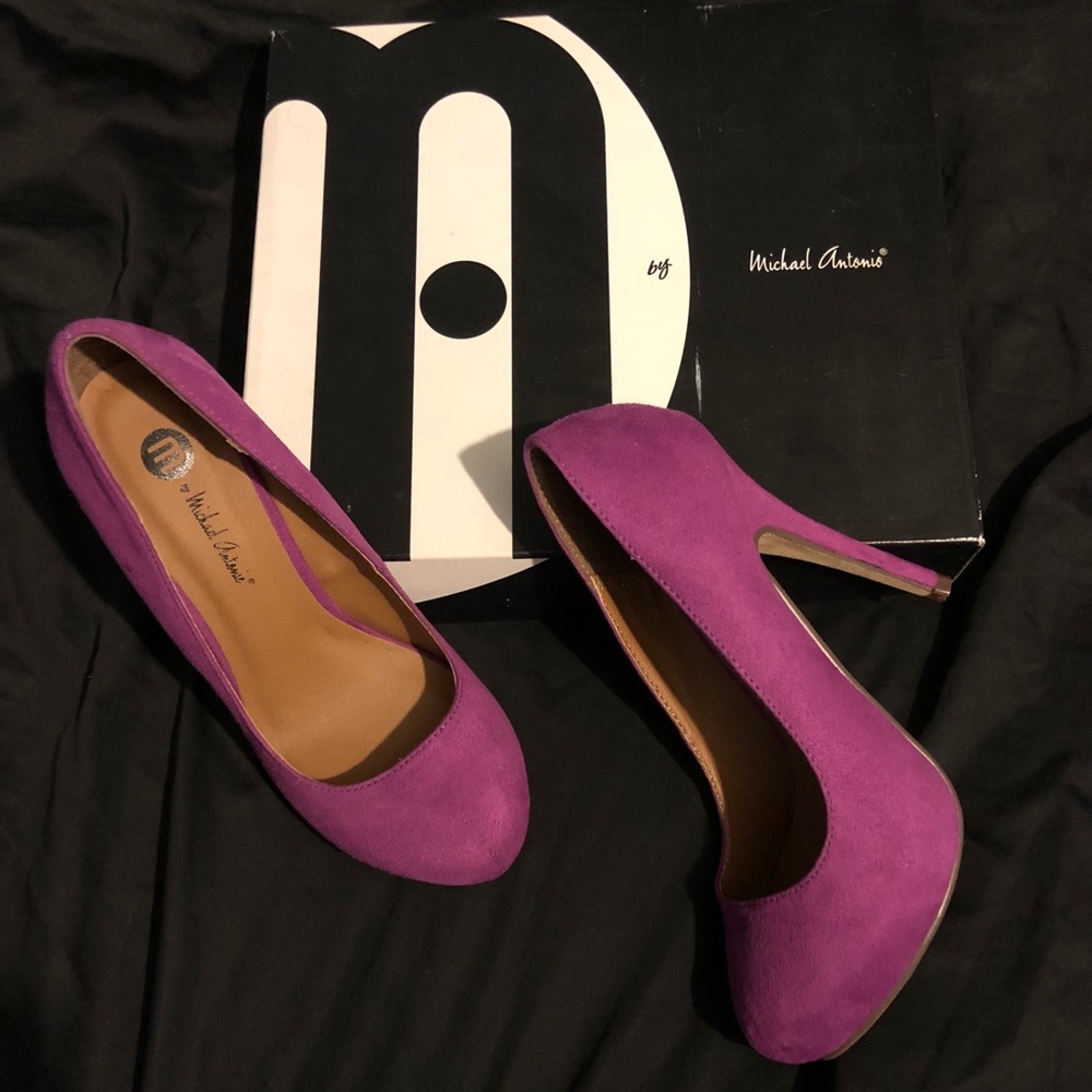 *NWT* Michael Antonio purple suede pumps-Size 5.5/6